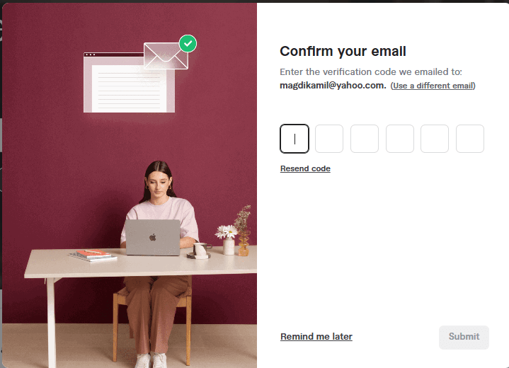 الخطوة الرابعة للتسجيل في فايفر: شاشة إدخال كود التفعيل المكون من 6 أرقام والذي تم إرساله إلى البريد الإلكتروني.