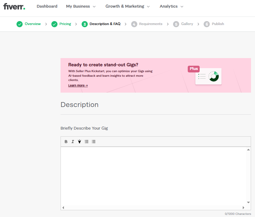 الخطوة الثالثة لإنشاء خدمة فايفر: شاشة إدخال الوصف (Description)، توضح صندوق النص وأدوات التنسيق الأساسية.